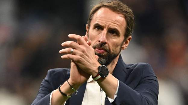 2022年W杯：イングランド代表のガレス・サウスゲート監督は敗戦後、「反省し、立場を見直す」。