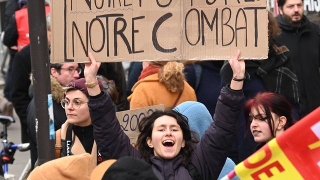 Retraites : guerre de chiffres après le rassemblement à Paris