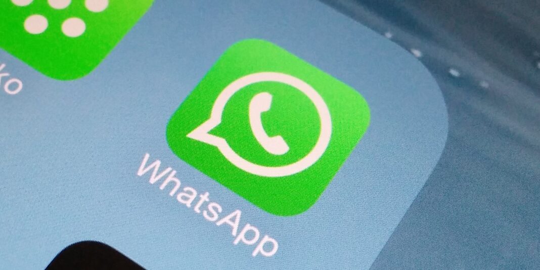 WhatsApp will soon let you send uncompressed images