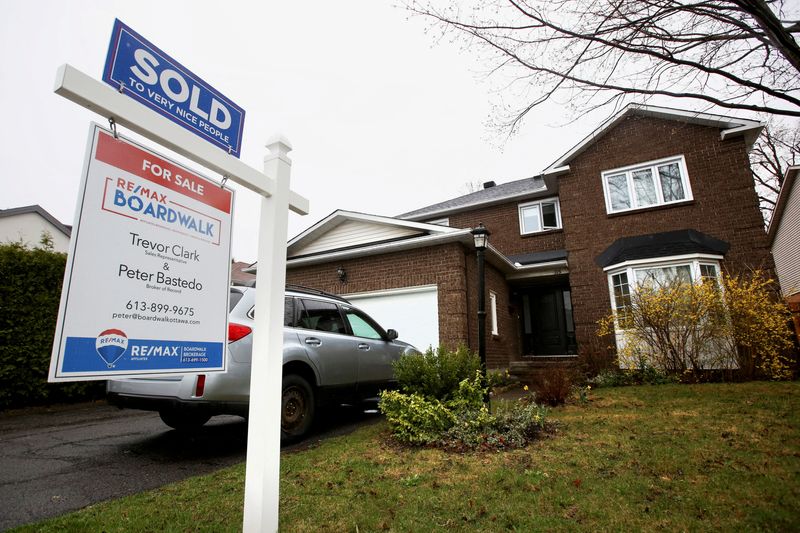 国債利回りの急上昇が、更新が迫るカナダ住宅所有者の住宅ローン苦境に拍車をかける