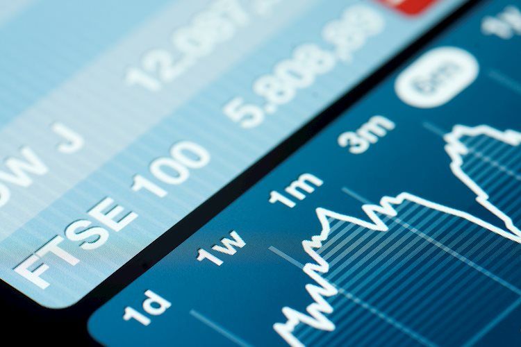 ハイテク株がナスダックを押し上げ、S&P500は史上初の終値5,000ドル超え