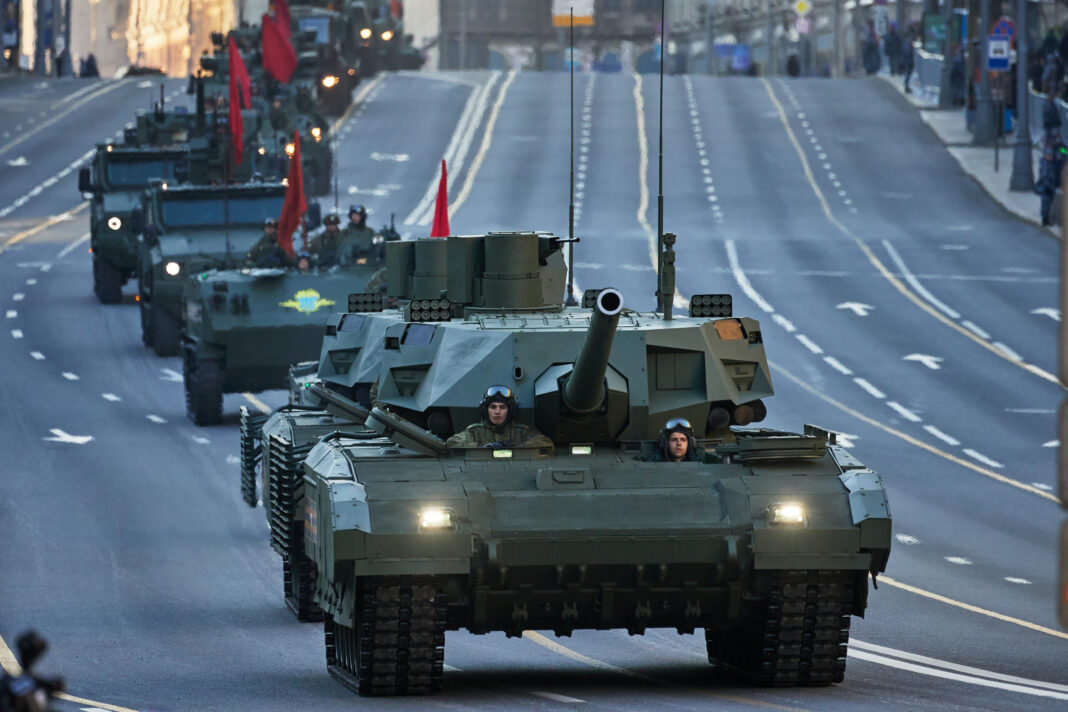 ロシア、ウクライナでのT-14アルマタ戦車の評判低下を懸念：英国