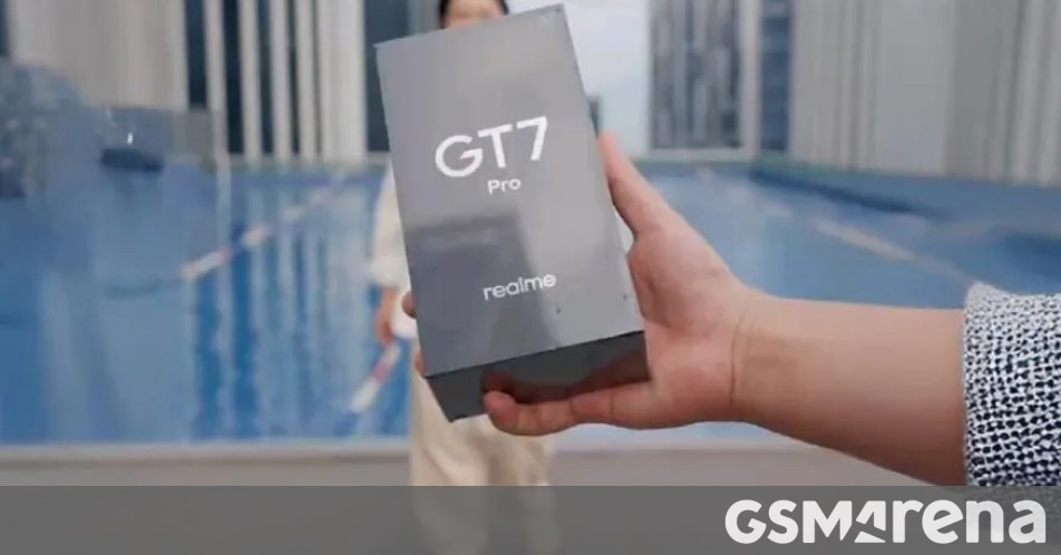 Realme GT7 Pro、予約開始と同時に水中で開封される