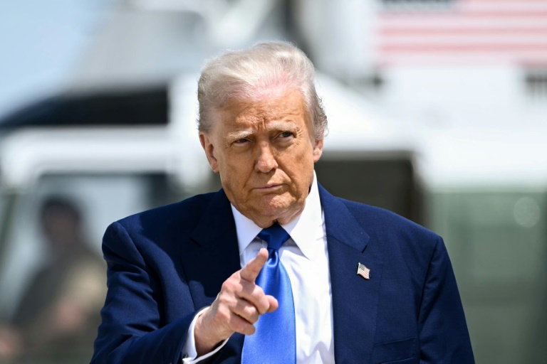 トランプ大統領、120万ポンドのMAGA資金集めの晩餐会で暗号界の大物たちをもてなす：トランプは3期目を目指しているのか？