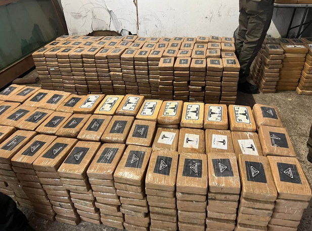 麻薬カルテルにテロ容疑？米政府の新アプローチが有効な理由を元FBIが説明