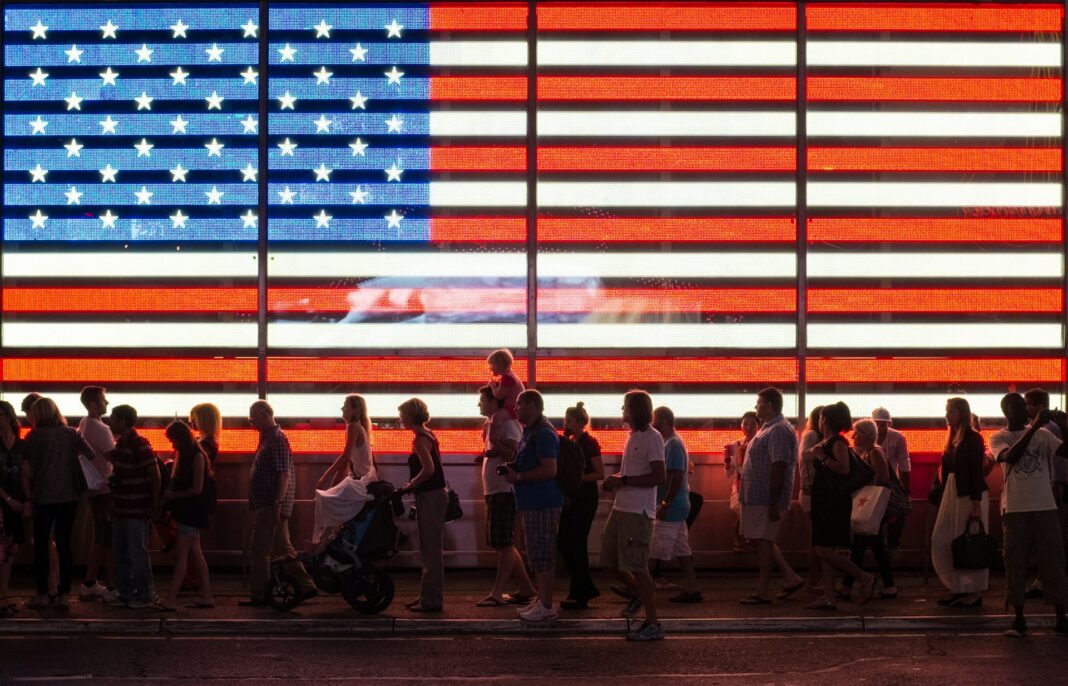 トランプ政権、「抜け穴」修正を理由に移民保釈金の審理を禁止