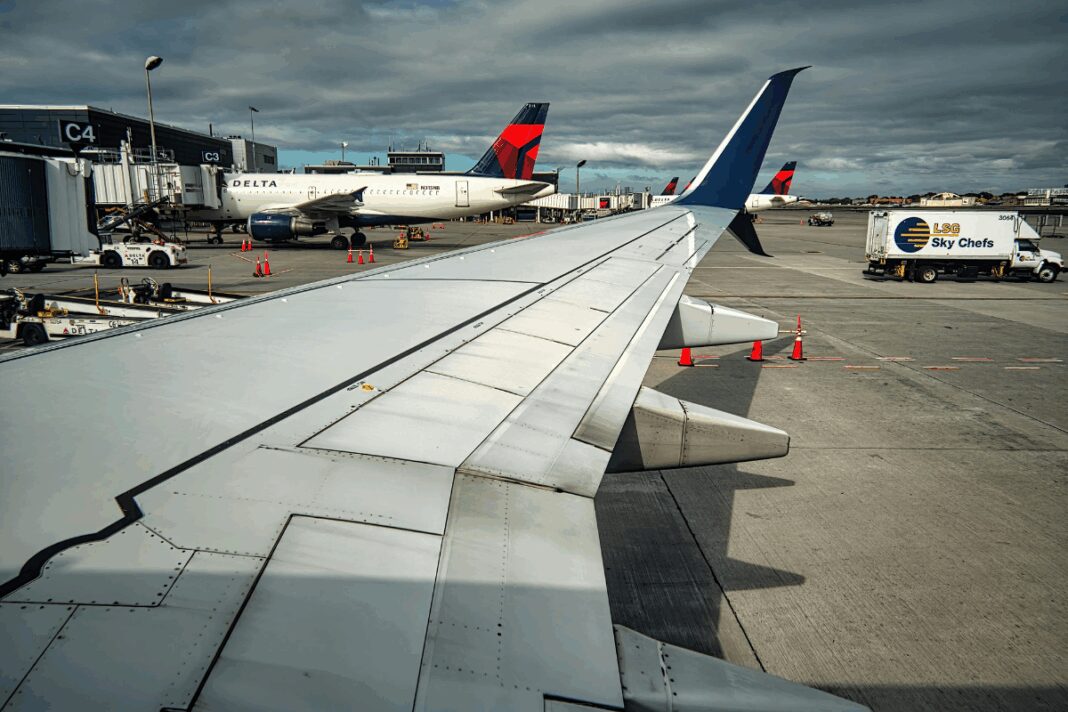 なぜ企業はオースティン空港から撤退するのか？デルタ航空がフライトをキャンセル、米都市を見捨てた最新の理由