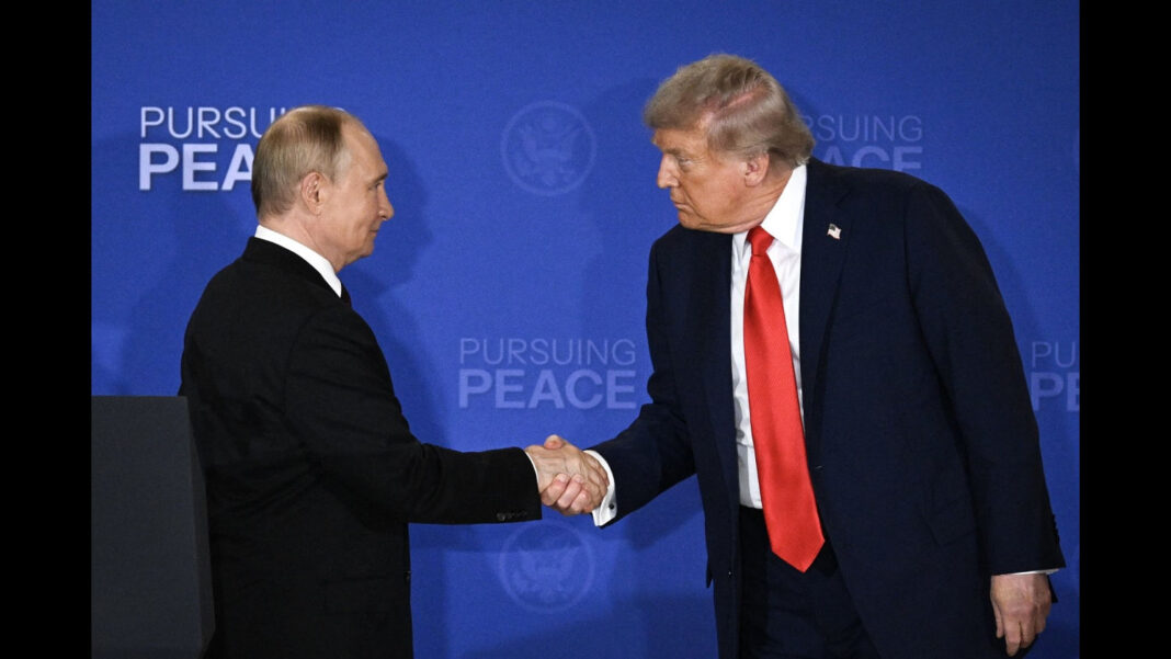 トランプ「冷酷な独裁者の隣に立つ」：ニコル・ウォレス、プーチン首脳会談について