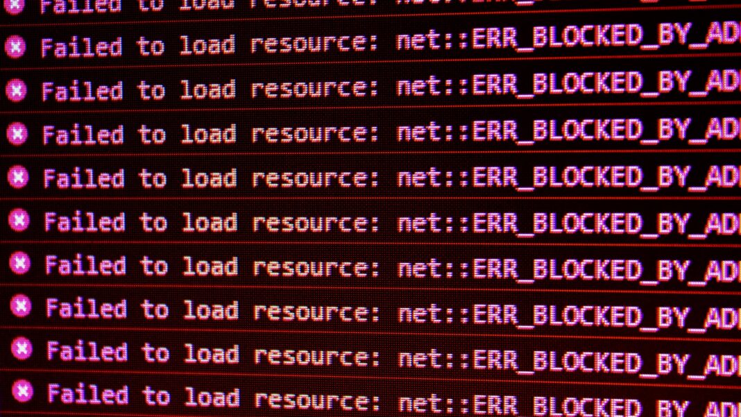 Cloudflareとは何か、そしてブロックを解除することは可能か？知っておくべきこととダウンタイムが仕事に与える影響